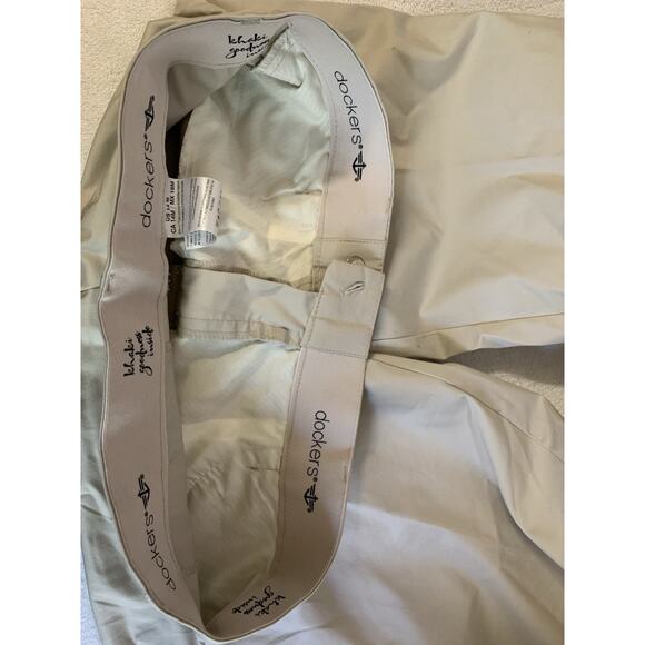 DOCKERS Pants Size 14M Women’s Khaki Goodness Inside - Picture 5 of 5